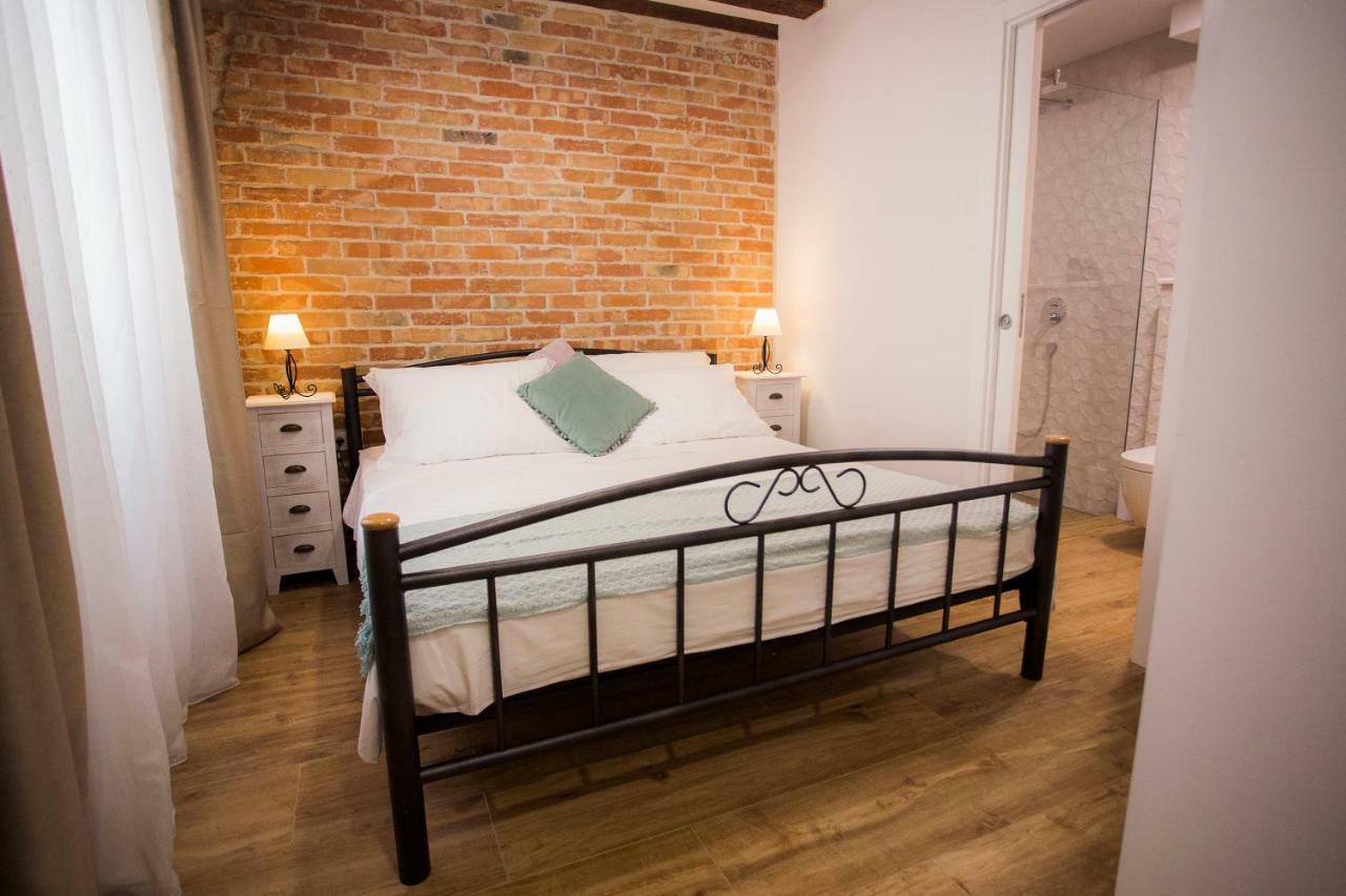 Studio Apartman Ana Сплит Екстериор снимка