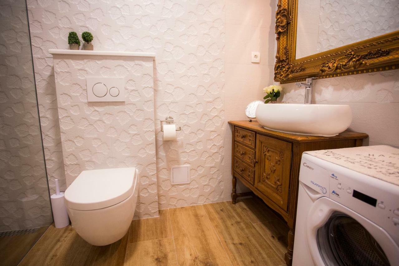 Studio Apartman Ana Сплит Екстериор снимка