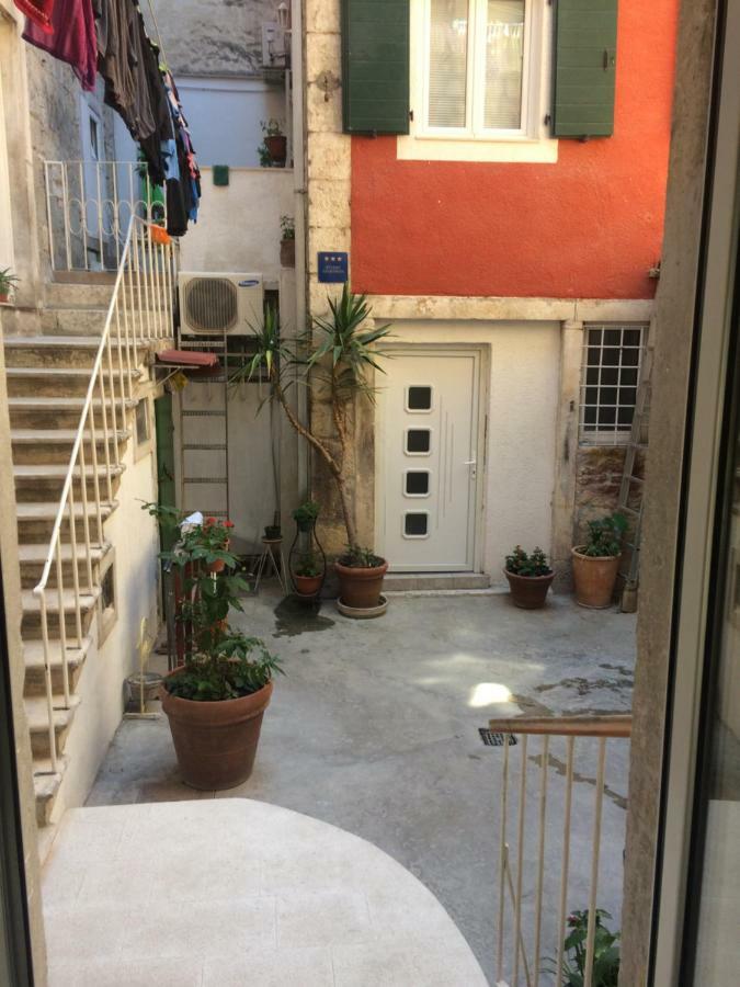 Studio Apartman Ana Сплит Екстериор снимка