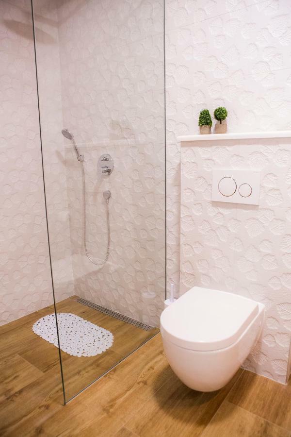 Studio Apartman Ana Сплит Екстериор снимка